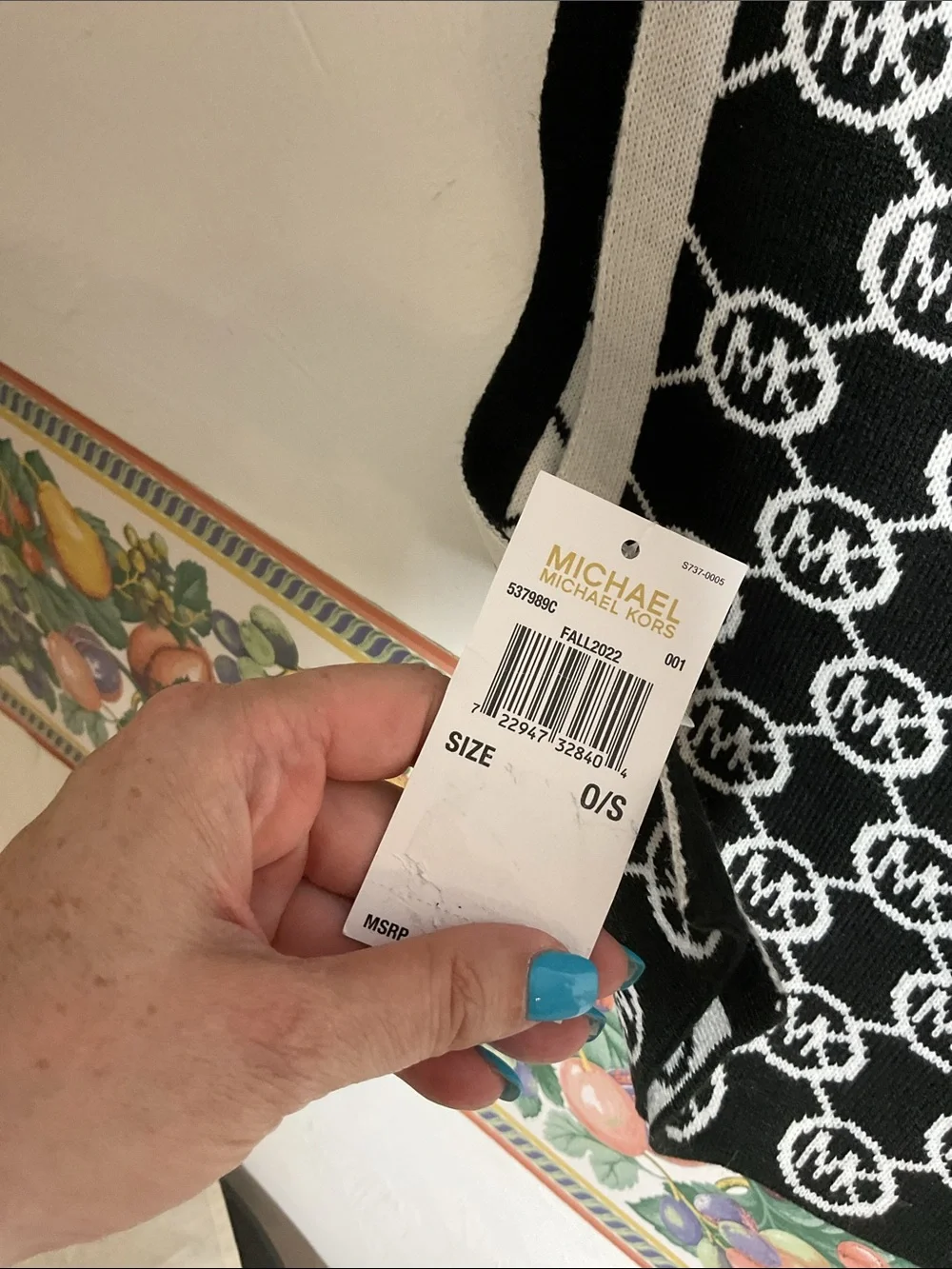 MICHAEL Michael Kors Jet Set Logo Print Reversible Scarf Black/White NWT